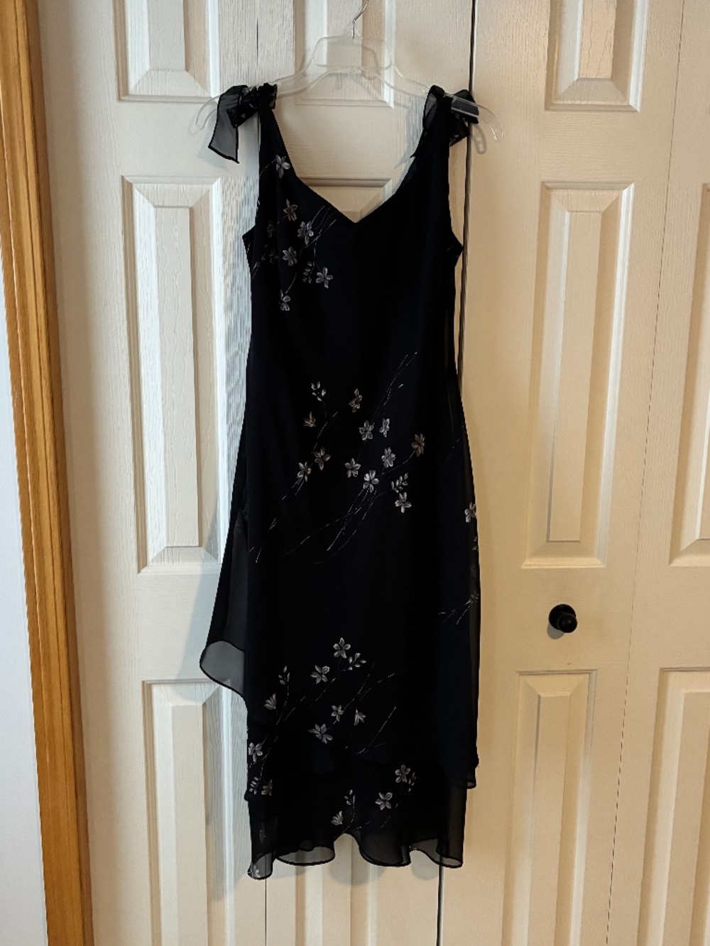 Evan-Picone Black Floral Dress Draped Neckline Tie Shoulders Size 12